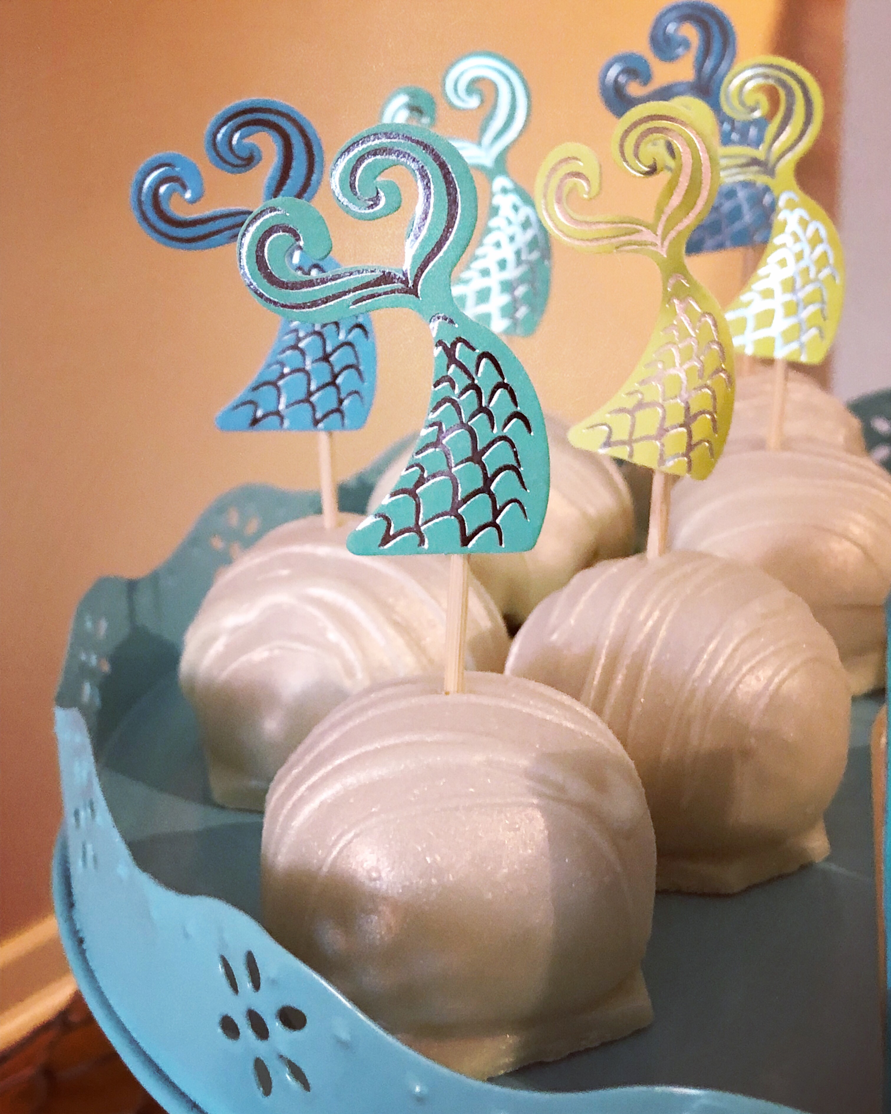 Mermaid Cake Pop