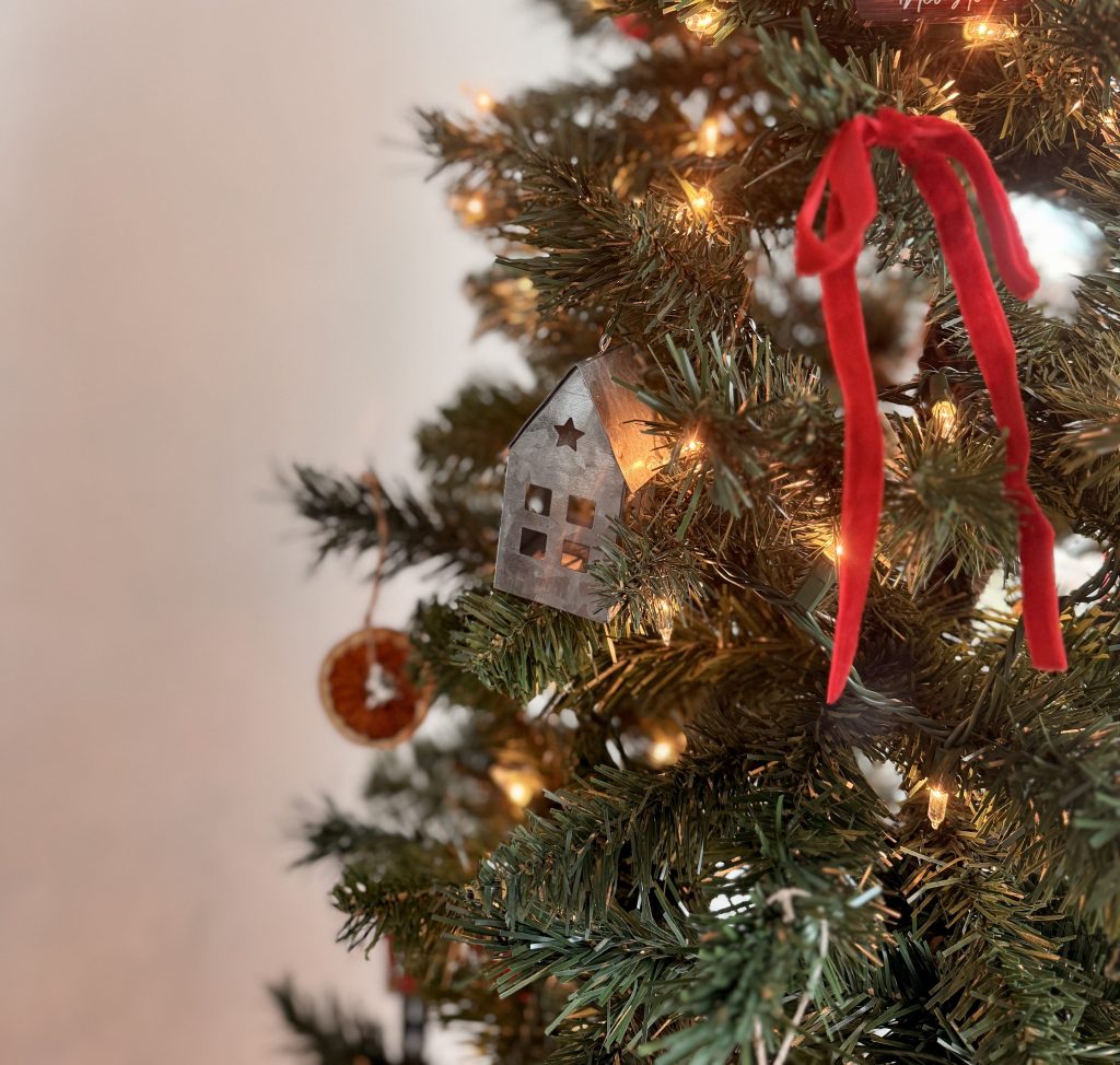 A Vintage Christmas in our New Home